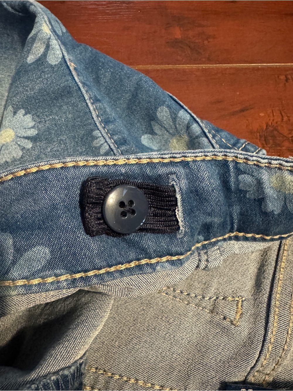 Vigoss Girls Light Blue Denim Shorts with Daisy Print - Picture 3 of 5